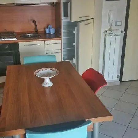 Bay 23 Apartment *